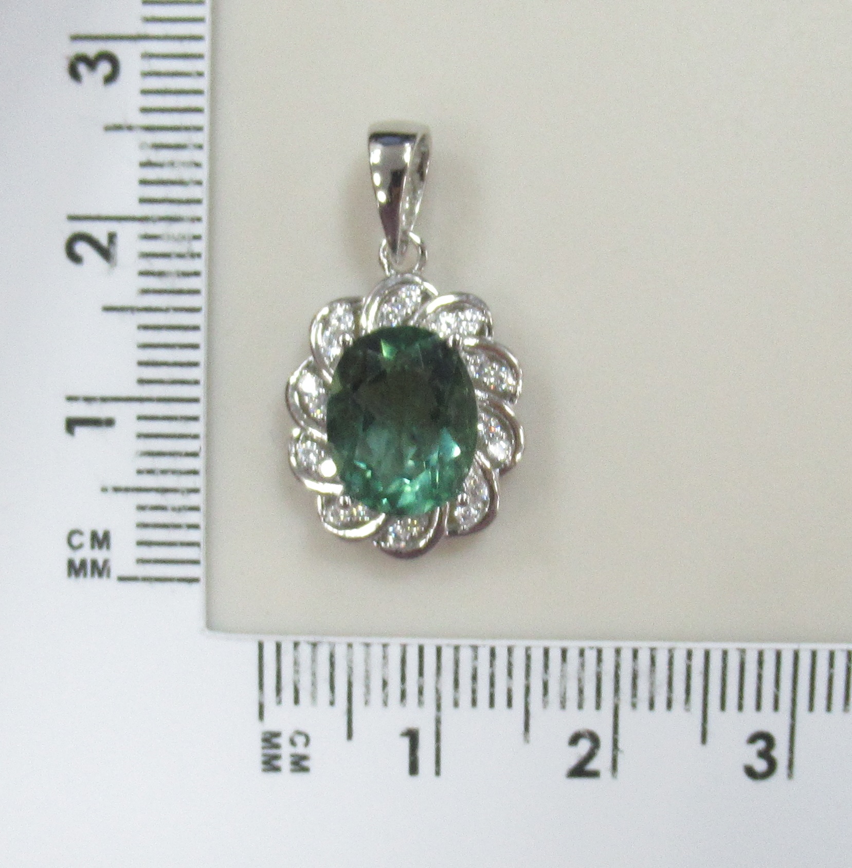 Серебряная подвеска с флюоритом